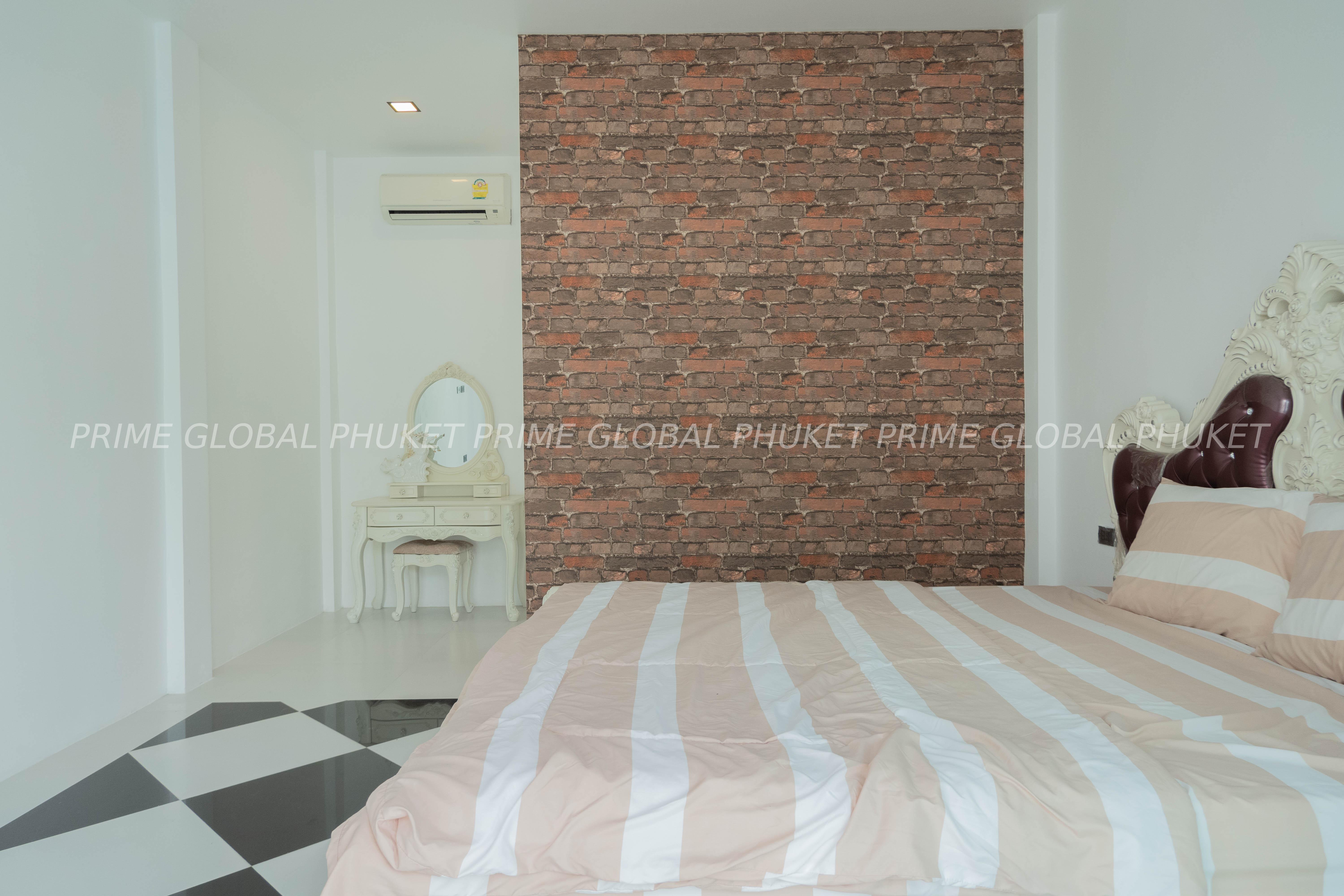 400 Sq.m Villa for Rent and Sale in Thalang