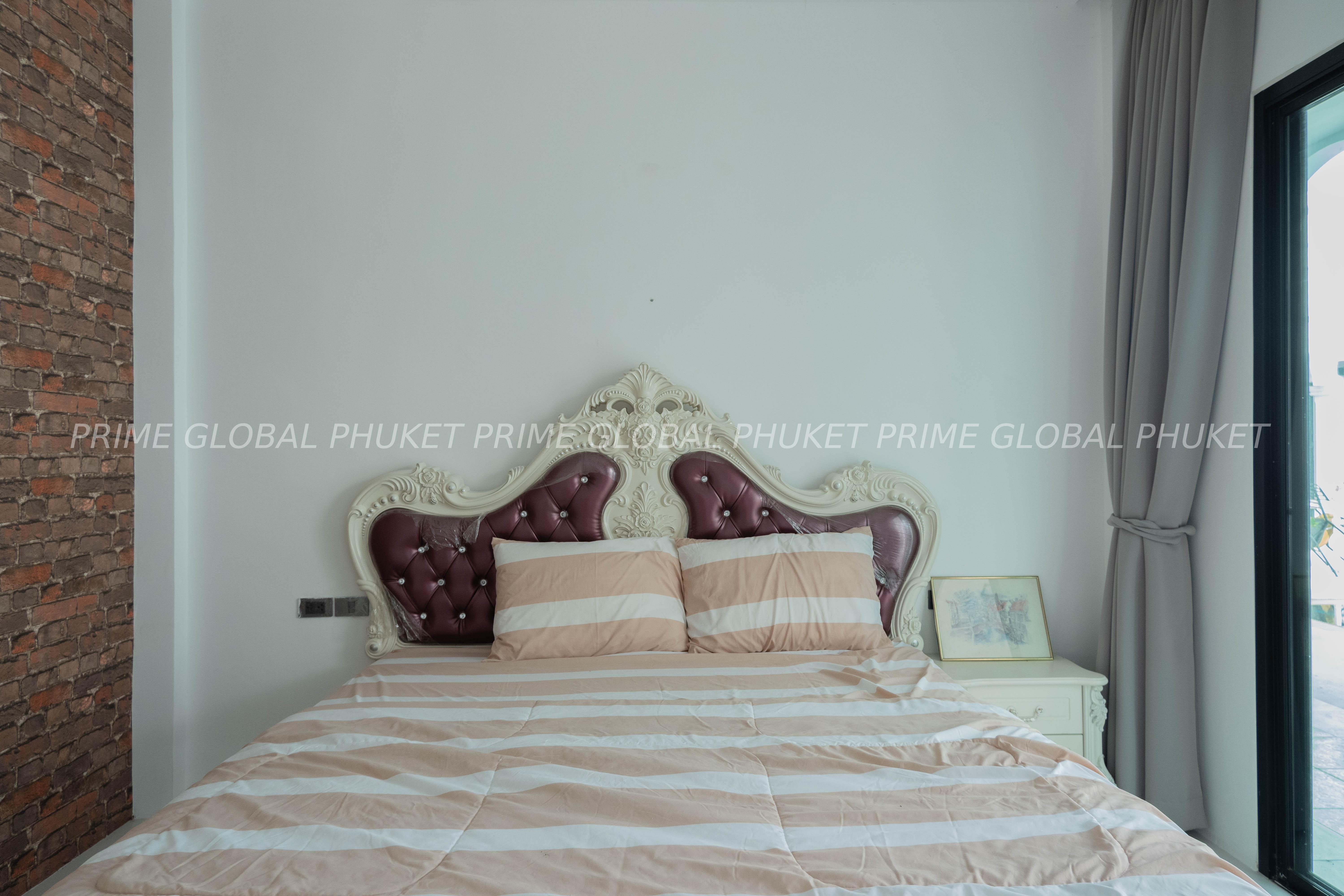 400 Sq.m Villa for Rent and Sale in Thalang