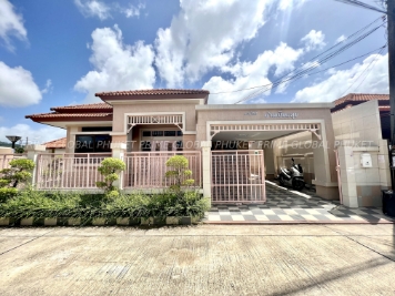 3 Bedroom 2 Bathroom  House Rent in Chalong