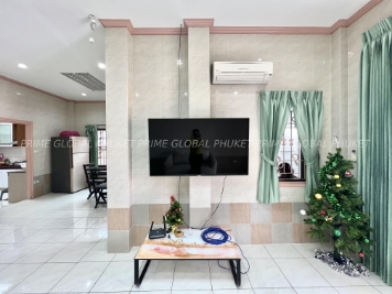 3 Bedroom 2 Bathroom  House Rent in Chalong