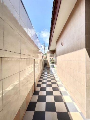 3 Bedroom 2 Bathroom  House Rent in Chalong