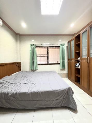 3 Bedroom 2 Bathroom  House Rent in Chalong