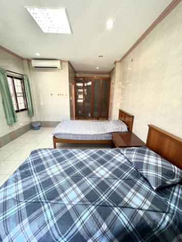 3 Bedroom 2 Bathroom  House Rent in Chalong
