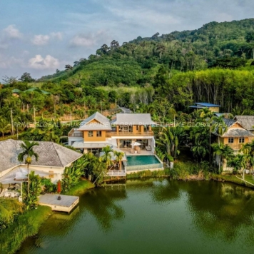650 Sq.m Villa for Rent and Sale in Naithon