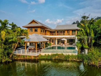 650 Sq.m Villa for Rent and Sale in Naithon