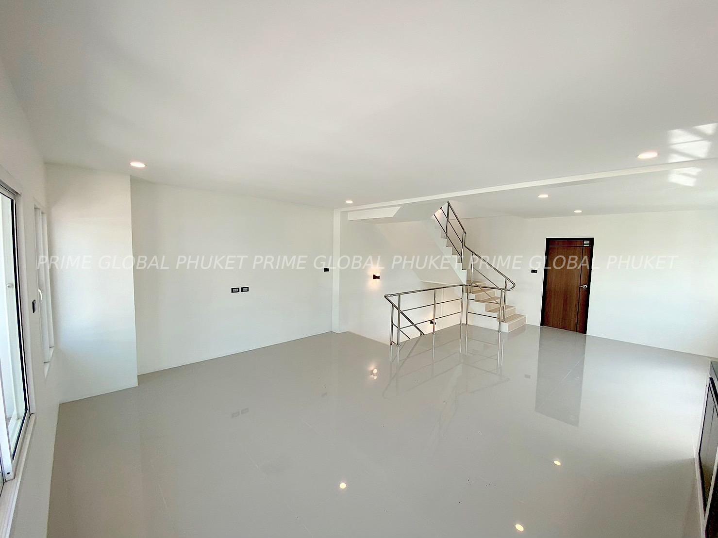 250  Sq.m Villa for Sale in Pasak