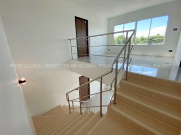 250  Sq.m Villa for Sale in Pasak