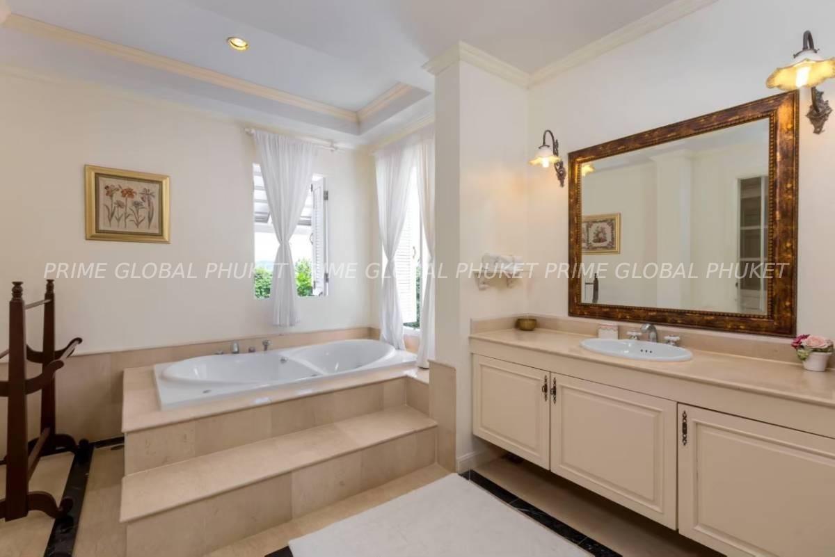 700 Sq.m Villa for Rent and Sale in Layan