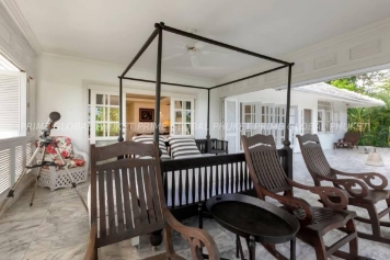 700 Sq.m Villa for Rent and Sale in Layan