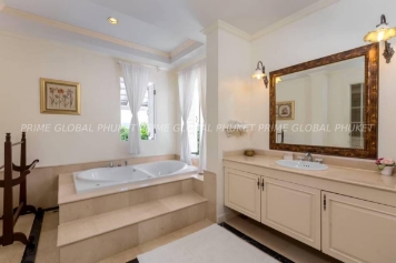 700 Sq.m Villa for Rent and Sale in Layan