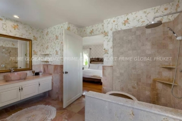 700 Sq.m Villa for Rent and Sale in Layan