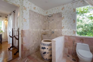 700 Sq.m Villa for Rent and Sale in Layan
