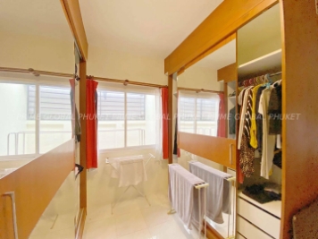 160 Sq.m Hotel for Sale in Naka