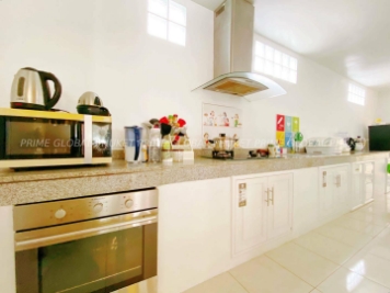 160 Sq.m Hotel for Sale in Naka