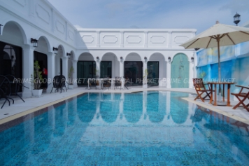 400 Sq.m Villa for Rent and Sale in Thalang