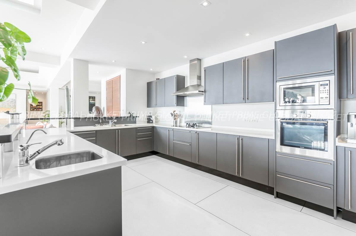 800 Sq.m Villa for Sale in Layan