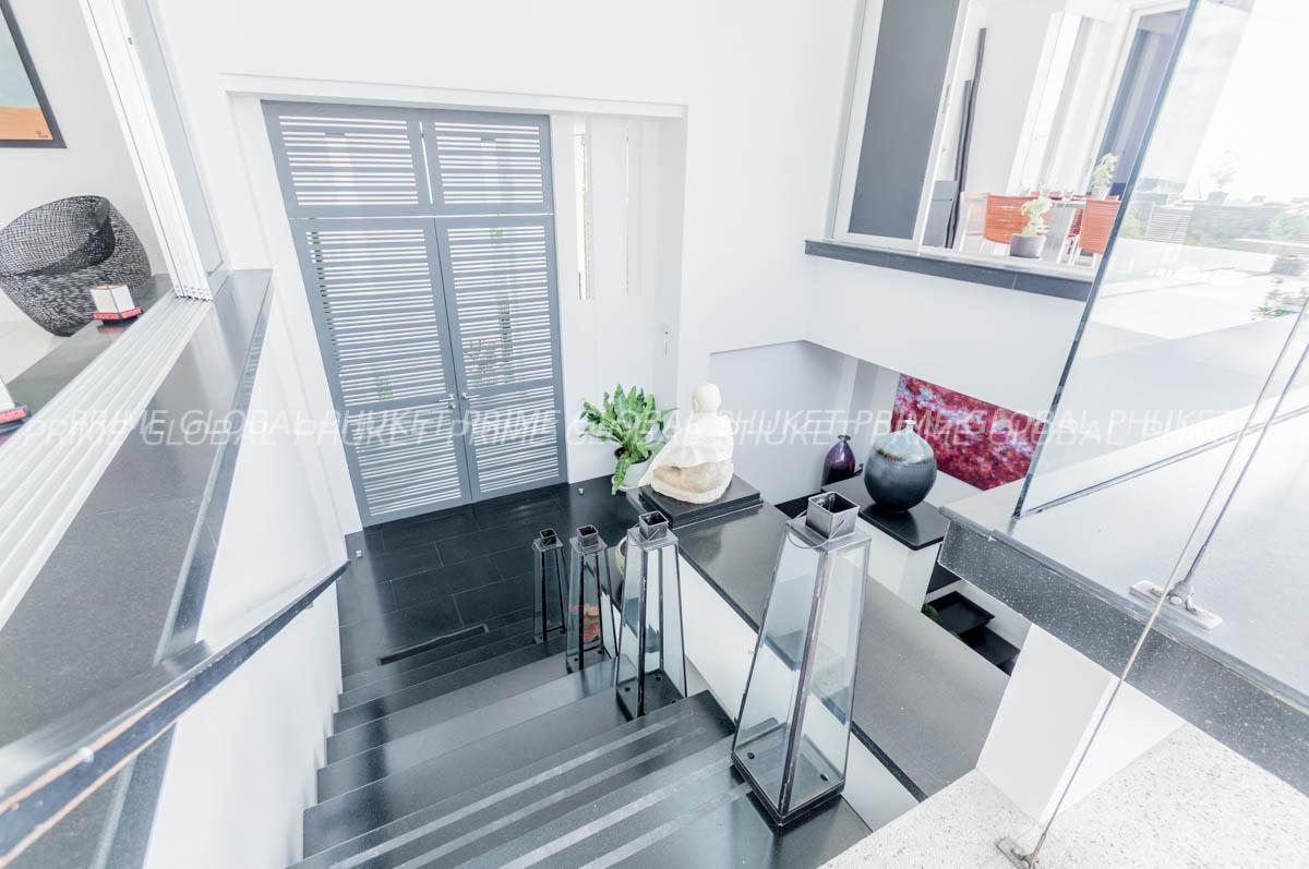 800 Sq.m Villa for Sale in Layan