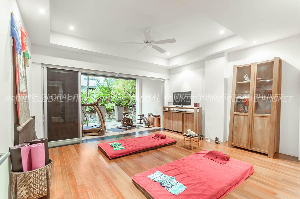 800 Sq.m Villa for Sale in Layan