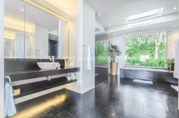 800 Sq.m Villa for Sale in Layan