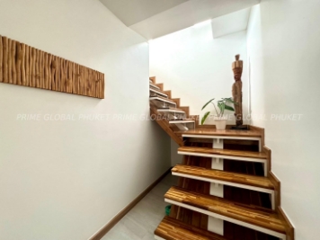 320 Sq.m Villa for Sale in Rawai