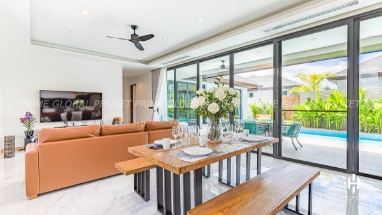 - Sq.m Villa for Rent and Sale in Bangtao