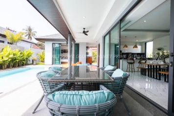 - Sq.m Villa for Rent and Sale in Bangtao