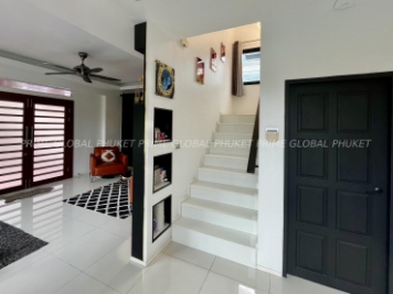 550 Sq.m Villa for Sale in Rawai