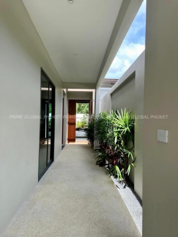 420 Sq.m Villa for Rent and Sale in Bangtao