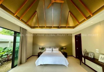 420 Sq.m Villa for Rent and Sale in Bangtao