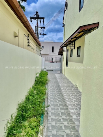 - Sq.m House for Rent in Karon