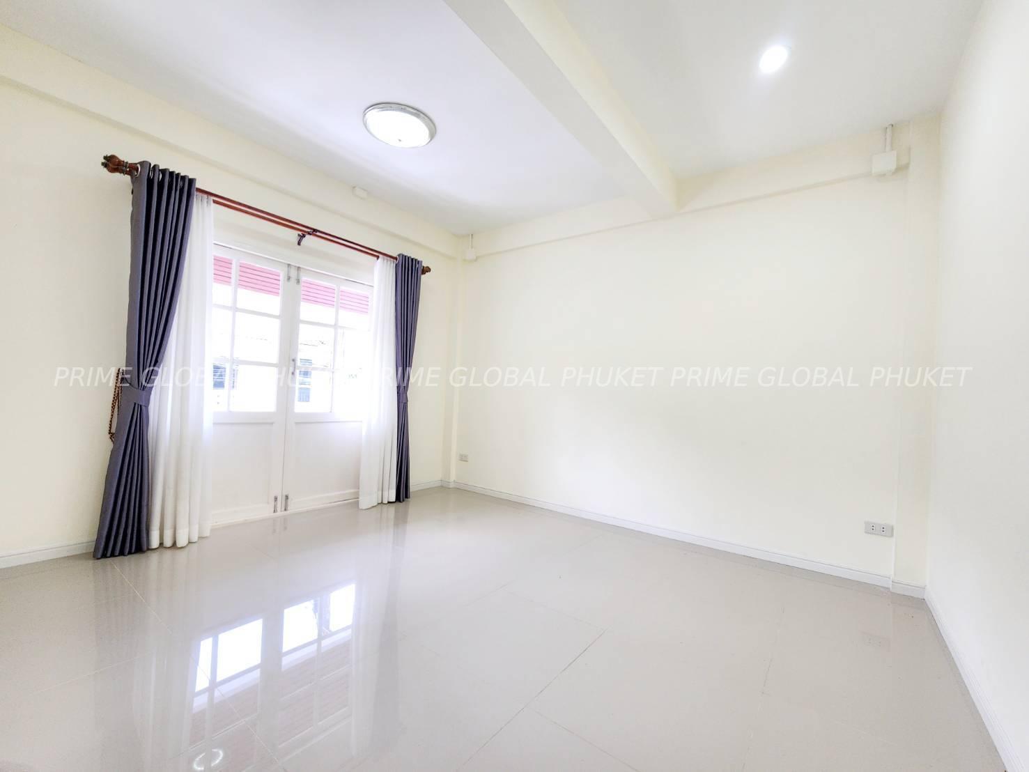 32 Sq.w House for Sale in Kathu