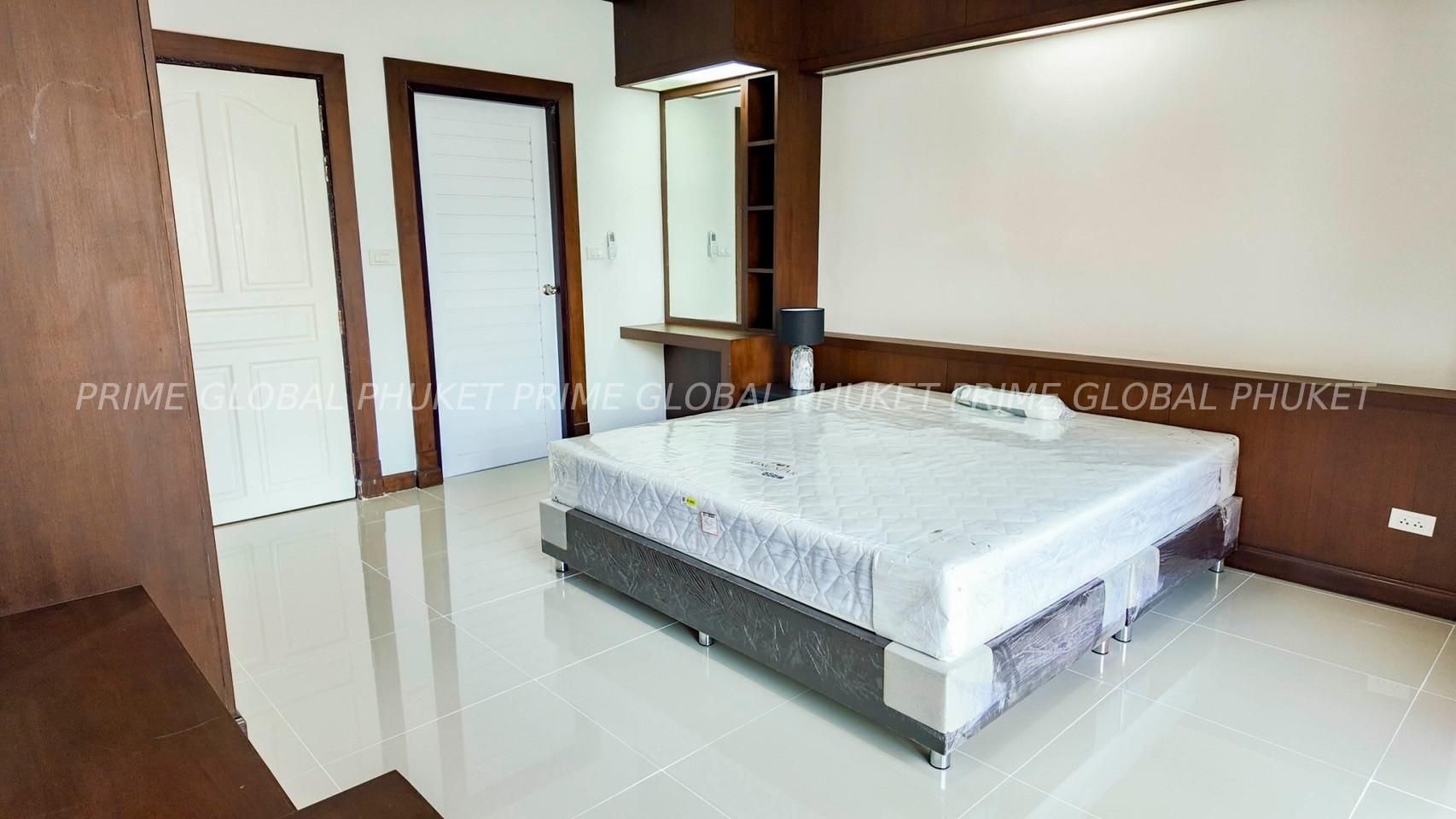 170 Sq.m Condominium for Rent in Phuket town