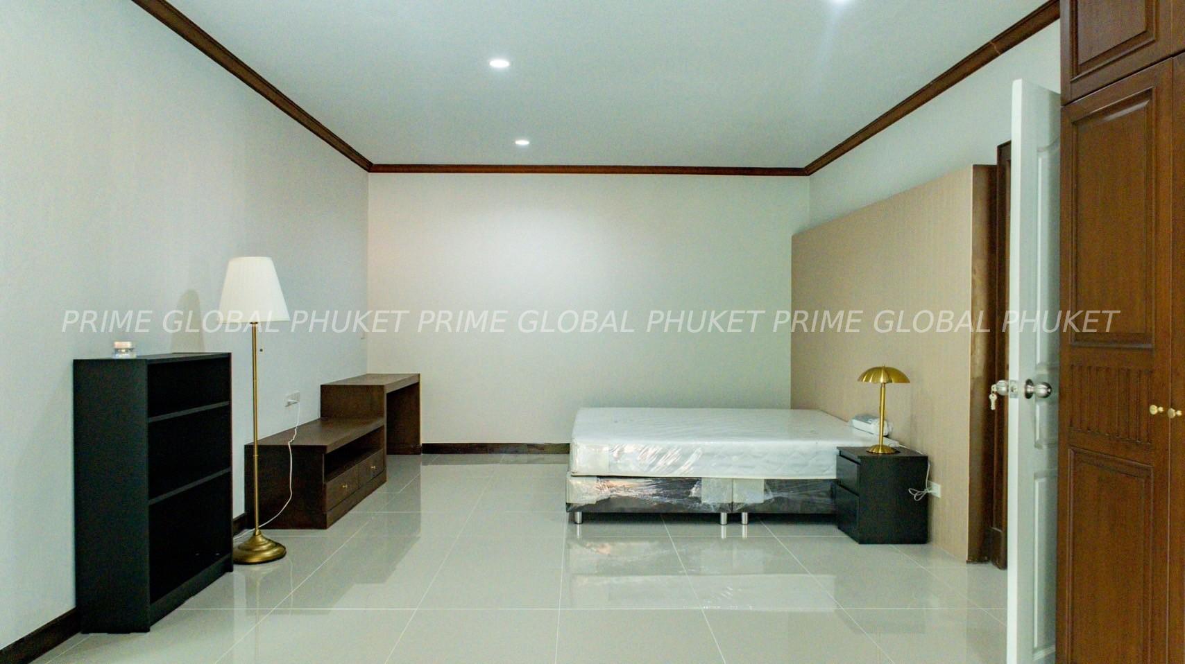 170 Sq.m Condominium for Rent in Phuket town