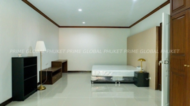 170 Sq.m Condominium for Rent in Phuket town