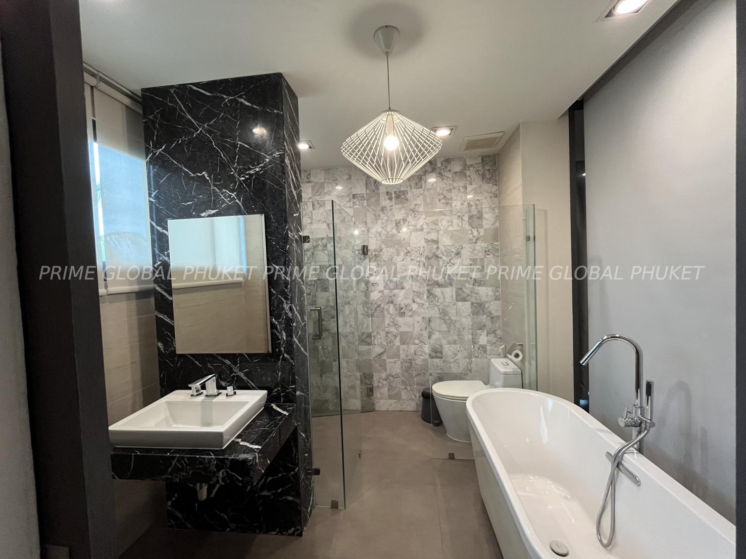 630 Sq.m Villa for Sale in Rawai