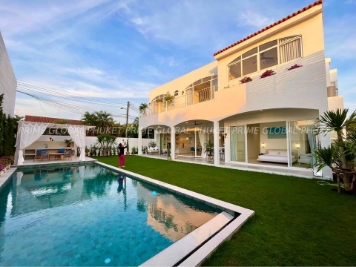 550 Sq.m Villa for Rent in Rawai