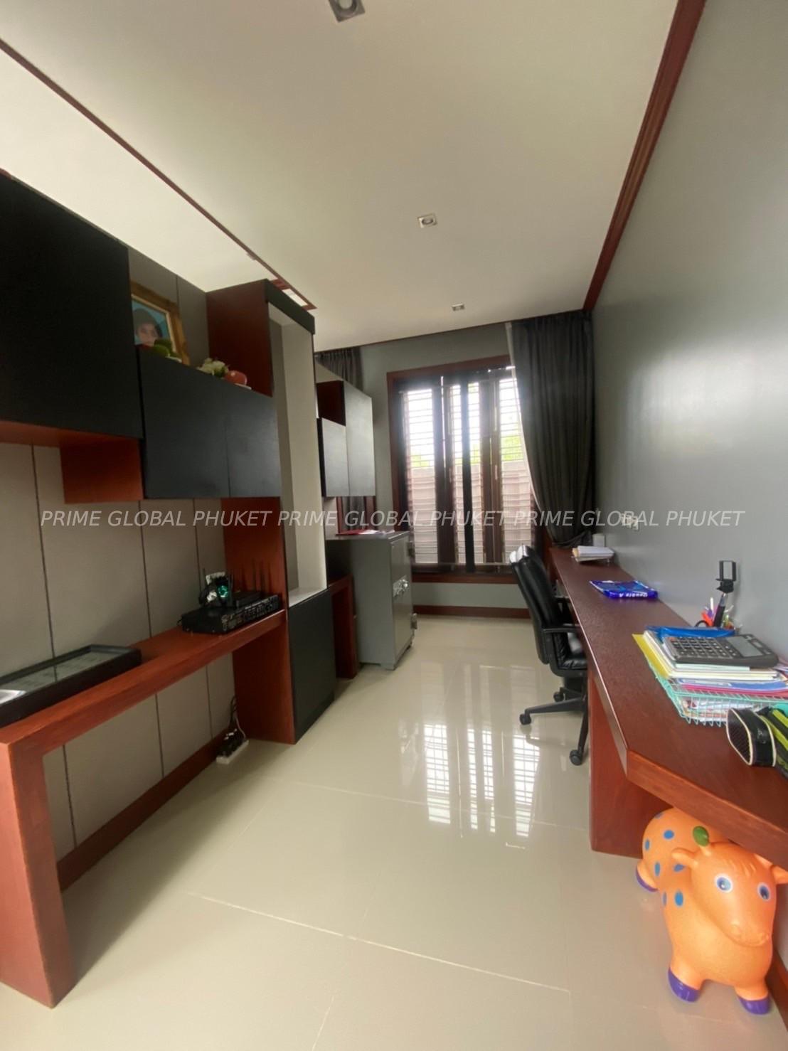 288.8 Sq.m House for Rent in Phuket town