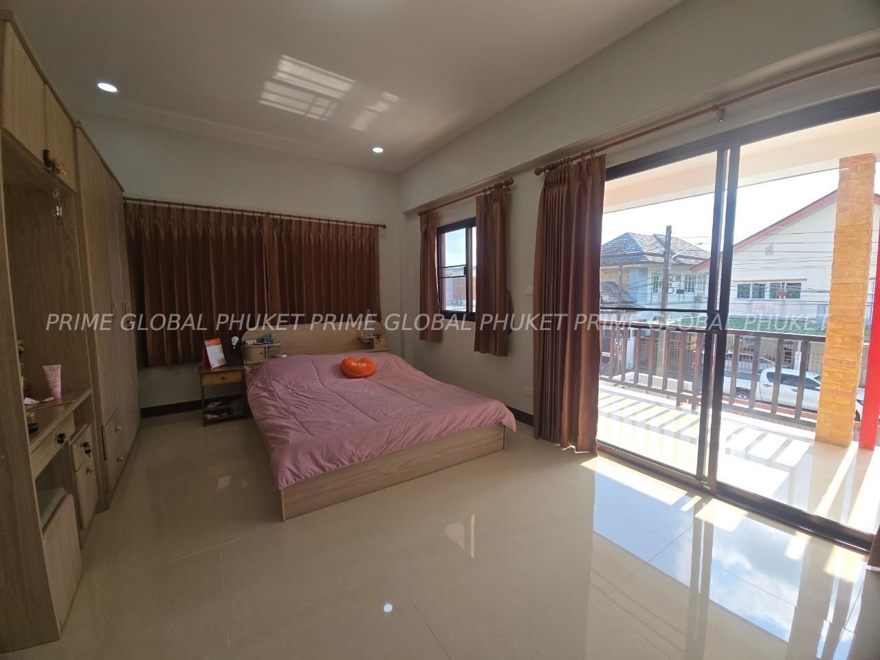 348 Sq.m House for Rent in Chalong