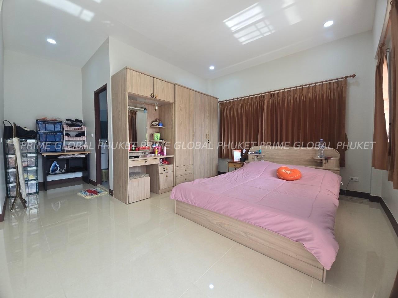 348 Sq.m House for Rent in Chalong