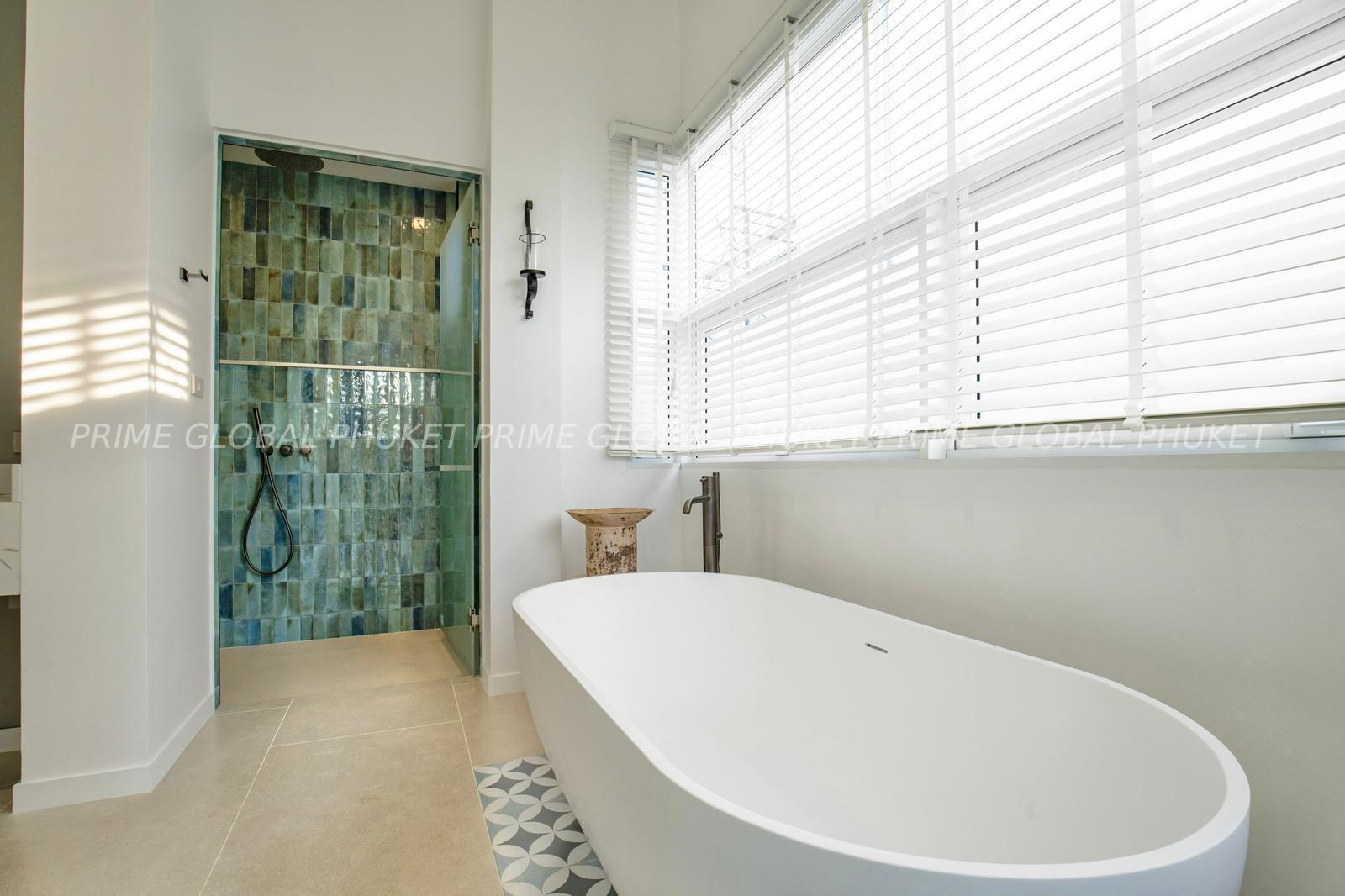 550 Sq.m Villa for Rent in Rawai