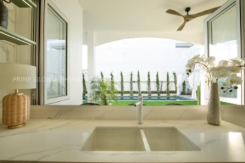 550 Sq.m Villa for Rent in Rawai