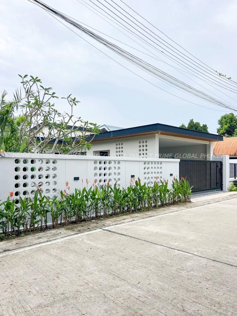 216 Sq.m Villa for Sale in Thalang