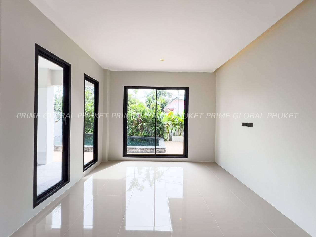 216 Sq.m Villa for Sale in Thalang