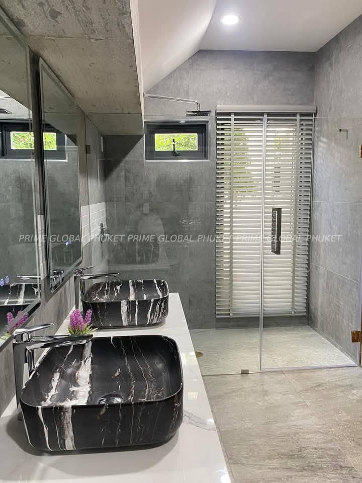 260 Sq.m Villa for Sale in Kathu