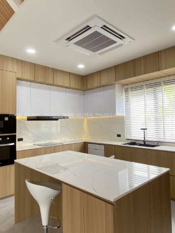260 Sq.m Villa for Sale in Kathu