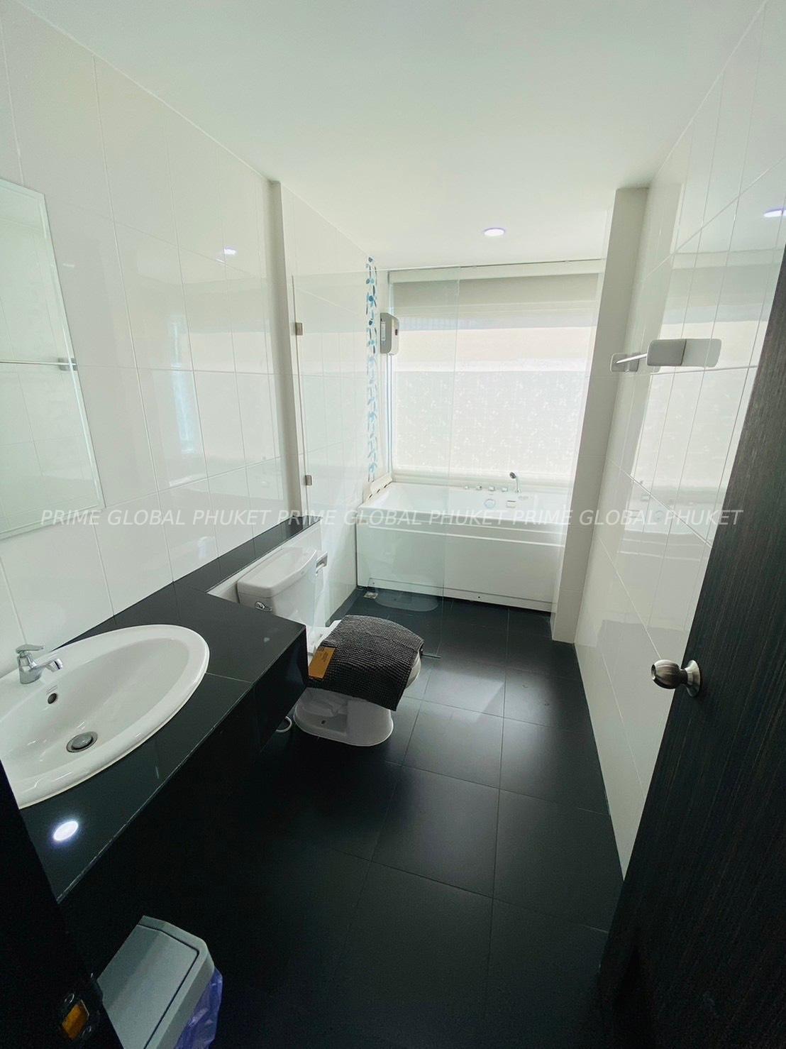 250  Sq.m Villa for Sale in Pasak