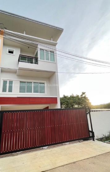 250  Sq.m Villa for Sale in Pasak