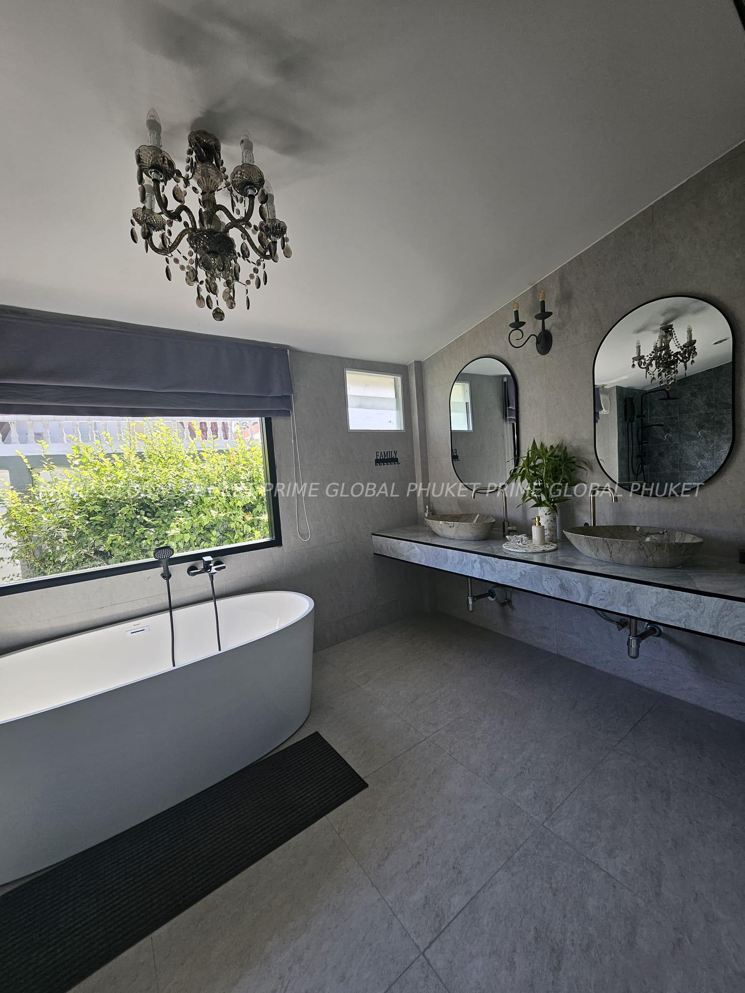 260 Sq.m Villa for Rent in Rawai