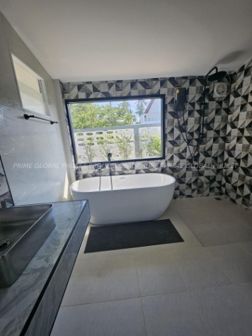 260 Sq.m Villa for Rent in Rawai