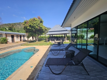 260 Sq.m Villa for Rent in Rawai